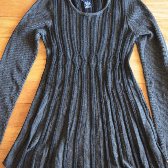 Max Edition medium peplum sweater, EUC - Picture 2 of 3